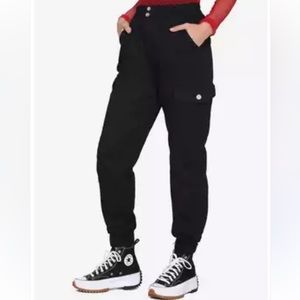 Hot Topic, high rise cargo joggers pants size M